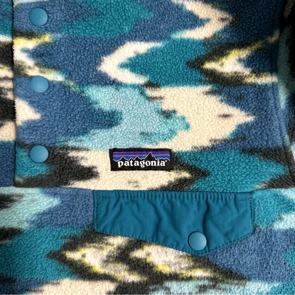 Patagonia Women's Lightweight Synchilla Snap-T Fleece Pullover - Picture 5 of 7